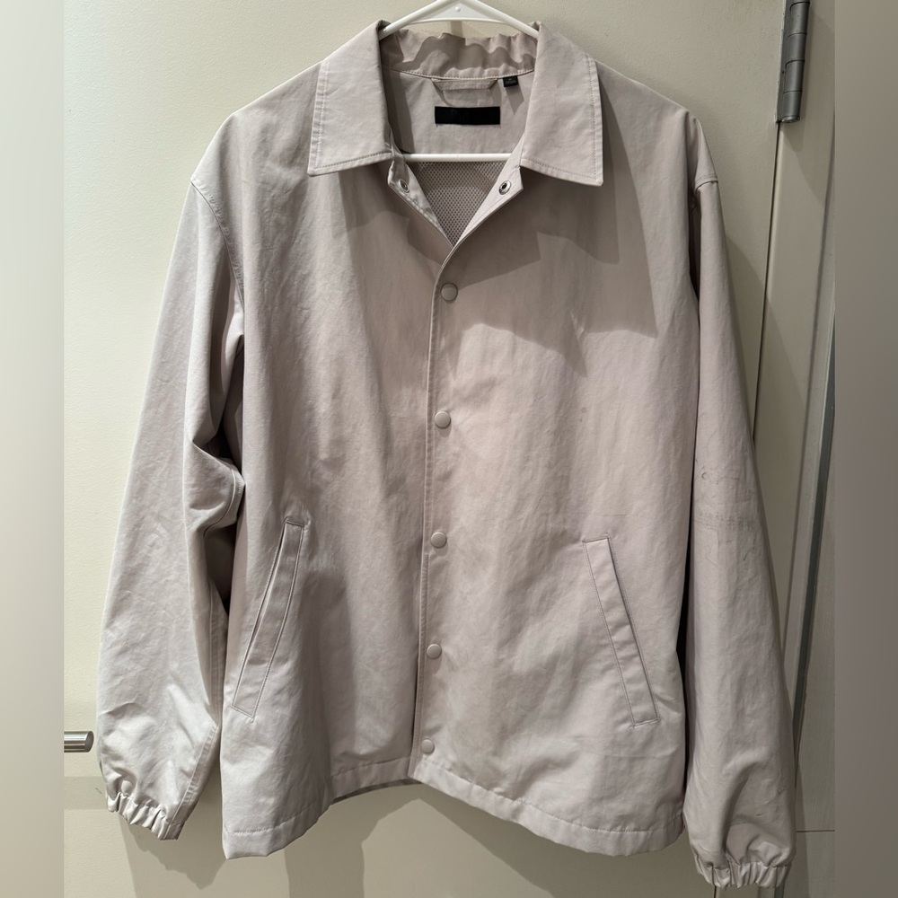 Uniqlo Men's Light Gray Coach Jacket